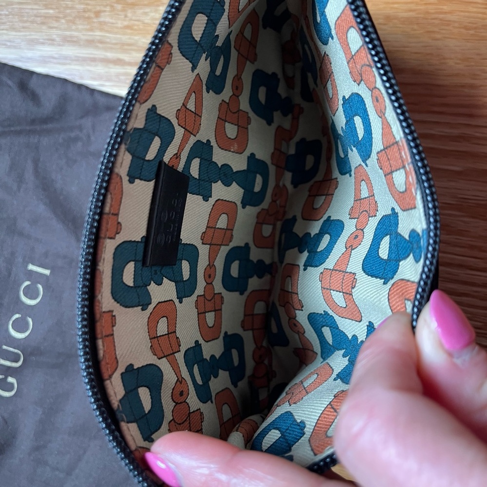 Gucci Vintage Black Wristlet - Picture 4 of 9